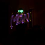 "Zeichnen" mit Knicklichtern: MOIN